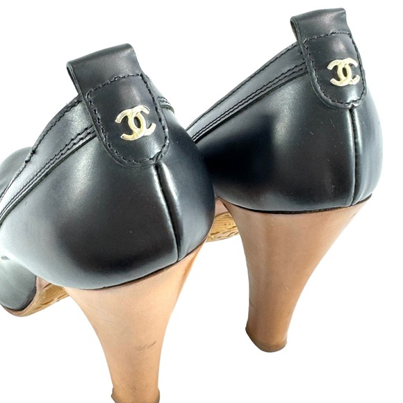 CHANEL Interlocking CC Black Leather Vintage Heeled Pumps Made in Italy 36-6US - Picture 10 of 16